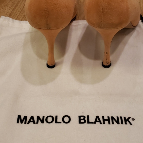 Manolo blahnik pumps pre owned peach flesh color - Picture 2 of 5